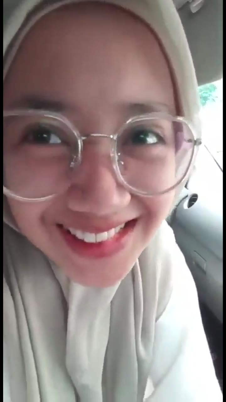 Jepang Viral Tante Binor Cantik Pemilik Hotel dan Restauran Surabaya Indonesia Service Client